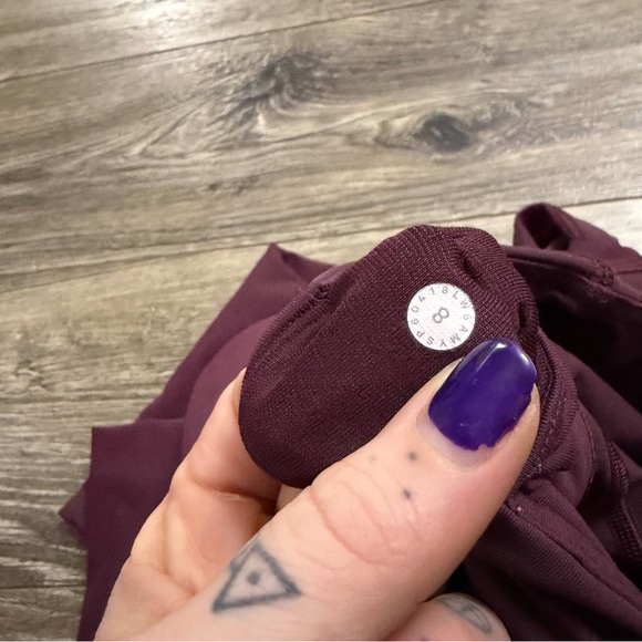 Lululemon All The Right Places High-Rise Crop *23" (Garnet) Size 8 - Picture 3 of 7
